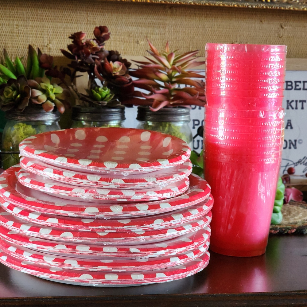 Polka Dot Party Supplies Set 150 Piece - Red and White - Picture 2 of 7